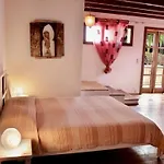 Casa Hibisco Mit Schoenem Garten By Interhome Appartement Uga