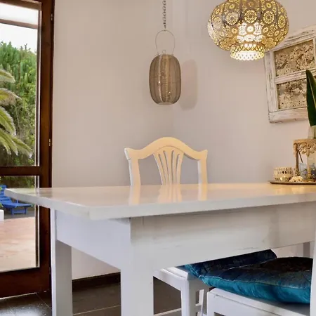 Casa Hibisco Mit Schoenem Garten By Interhome