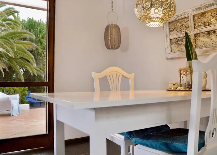 Casa Hibisco Mit Schoenem Garten By Interhome