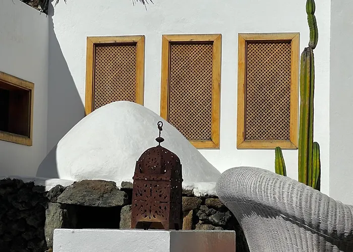 Casa Hibisco Mit Schoenem Garten By Interhome Uga